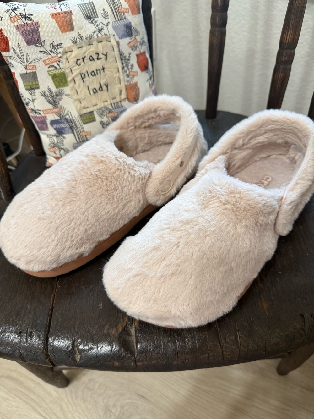 Crocs Unfurgettable Cozy Clog